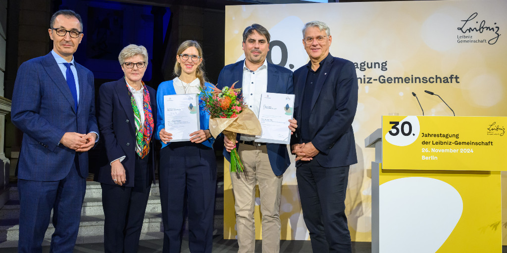 Leibniz-Gemeinschaft (@leibnizwgl) on Twitter photo Ökologisches #Angeln und soziale #Ungleichheiten.
Wissenschaftspreis „Forschung in Verantwortung“ des <a href="/stifterverband/">Stifterverband</a> in diesem Jahr an <a href="/RArlinghausFish/">Robert Arlinghaus (moved to Blue Sky)</a> (<a href="/LeibnizIGB/">IGB Berlin (now on Bluesky)</a> & <a href="/HumboldtUni/">Humboldt-Universität zu Berlin</a>) und <a href="/llhipp/">Lena Hipp</a> (<a href="/WZB_Berlin/">WZB</a> & <a href="/unipotsdam/">Universität Potsdam</a>).
ow.ly/qM8N50UhyAO Ökologisches #Angeln und soziale #Ungleichheiten.
Wissenschaftspreis „Forschung in Verantwortung“ des <a href="/stifterverband/">Stifterverband</a> in diesem Jahr an <a href="/RArlinghausFish/">Robert Arlinghaus (moved to Blue Sky)</a> (<a href="/LeibnizIGB/">IGB Berlin (now on Bluesky)</a> & <a href="/HumboldtUni/">Humboldt-Universität zu Berlin</a>) und <a href="/llhipp/">Lena Hipp</a> (<a href="/WZB_Berlin/">WZB</a> & <a href="/unipotsdam/">Universität Potsdam</a>).
ow.ly/qM8N50UhyAO