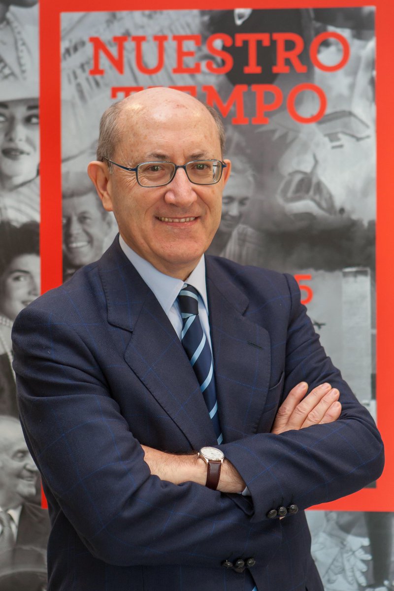 Hoy en <a href="/unav/">Universidad de Navarra</a> hemos homenajeado a Jesús C. Díaz por su próxima jubilación. Casi 200 amigos y colegas para despedir a quien tanto ha hecho por respetar, colaborar y cualificar la profesión de periodista. Gracias por tanto, maestro.