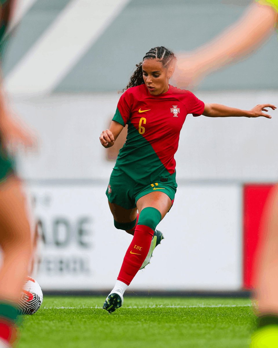 La futbolista amarilla <a href="/_ritadealmeida/">Rita Almeida</a> 🇵🇹 debutó en la Ronda 1 del Europeo Femenino Sub-19 con buen pie al participar en la victoria de Portugal ante Eslovaquia (0-2).