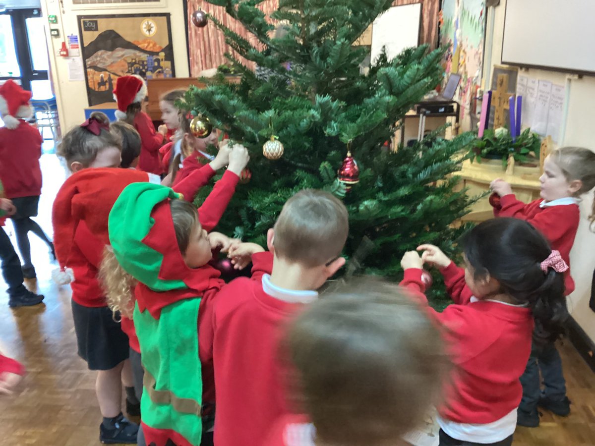 StrettonStMatts's tweet photo. We have had a lovely day decorating our Christmas trees, both in Class R and in the hall.
We think they look amazing!
#SSM #SSMReception #SSMUTW https://t.co/Cz4kyZY073