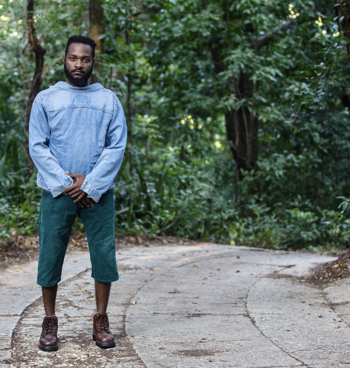 🔴Le cinéaste <a href="/suffrensamuel/">Suffren Samuel</a> sera l'invité de <a href="/kozekilti/">koze kilti</a> pour parler de son film "Des rêves en bateaux papiers" et de la 6è édition des Rencontres du documentaire en Haïti prévue pour le mois de décembre. 📅⏰Samedi à 15h 30 et dimanche à 13h 10 &amp; 20h 30 sur <a href="/RFI/">RFI</a>.
📸 <a href="/PPhalonne/">Pierre Louis Phalonne</a>