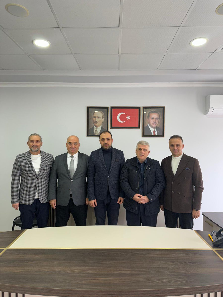 İl Başkan Yardımcımız Ömer Arslan İle Beraber 
Büyükşehir Spor Kulübü Başkanı Enes Zengin’i Ziyaret Ettik Kendisine Misafirperverliği İçin Teşekkür Eder Çalışmalarında Kolaylıklar Dilerim.