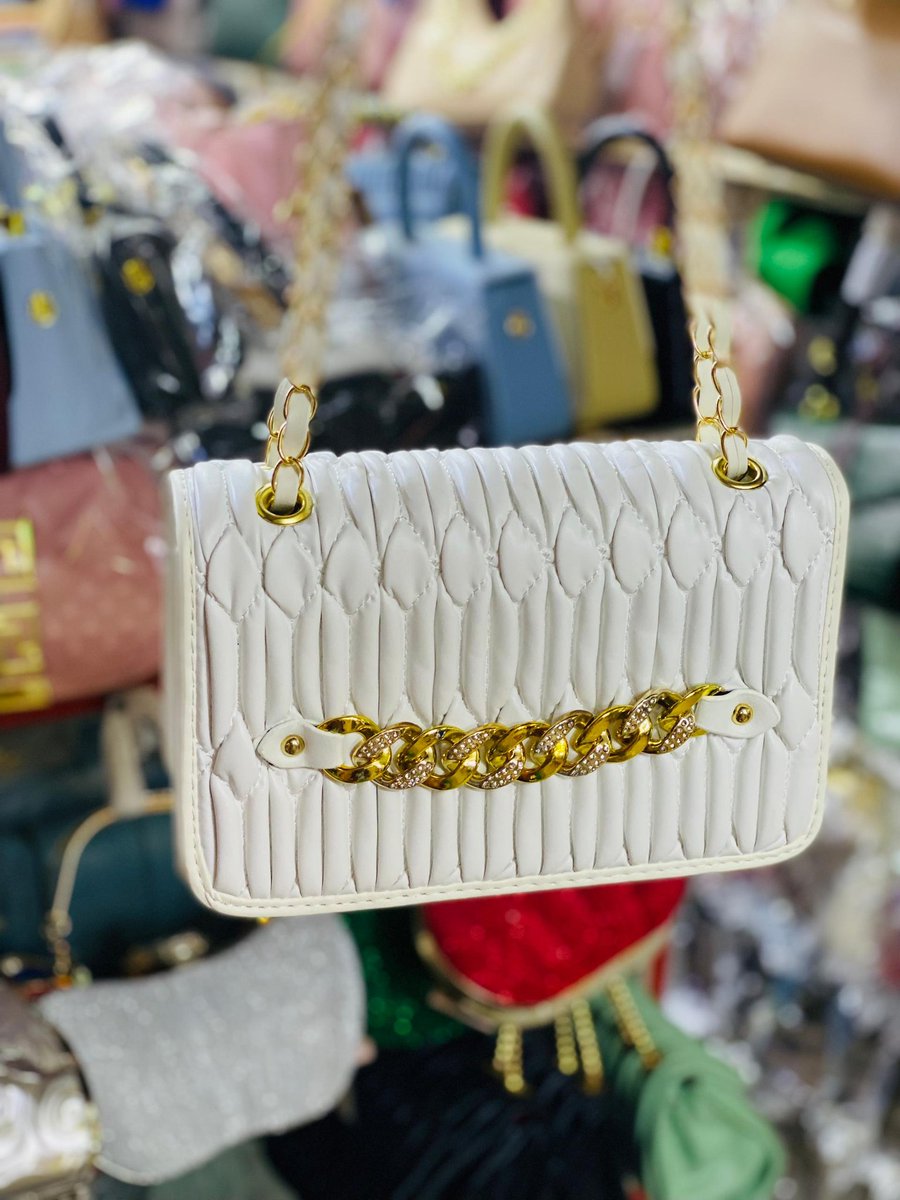 35,000shs 😊

All bags are available in different colors

Dm or Whatsapp: 0764138559 for orders