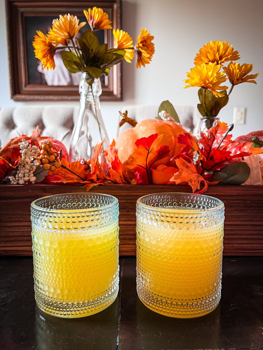 CarsonCase81's tweet image. Happy Thanksgiving from our family to yours!  We’re kicking off the day with our favorite traditions: watching the parade, sipping mimosas, and tons of turkey. Here’s to balloons, bubbles, and big bellies!