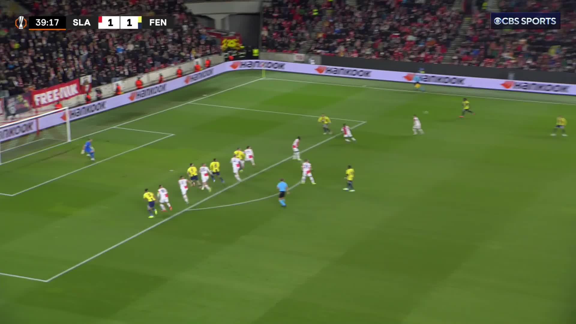 Edin Dzeko with a stunning strike ✨The Fenerbahçe forward gets his first Europa League goal of the season  😤