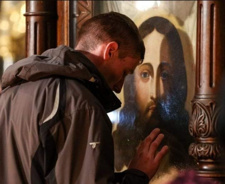 the__Orthodox's tweet photo. عندما تصلّي، الله يسمع

عندما تثق، الله يدبّر الأمر

وعندما تشكر، الله يضاعف لك الرحمة! https://t.co/ogXitchV6L
