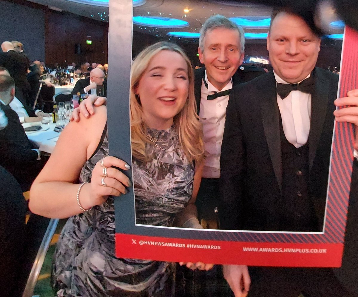 Neil Merrett tweet media