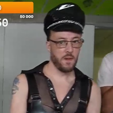 Arelpapa's tweet image. La police débarque