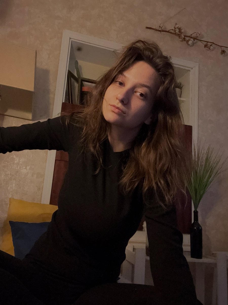 Посмотрите на меня, пока я ещё не покинула эту проклятую соцсеть