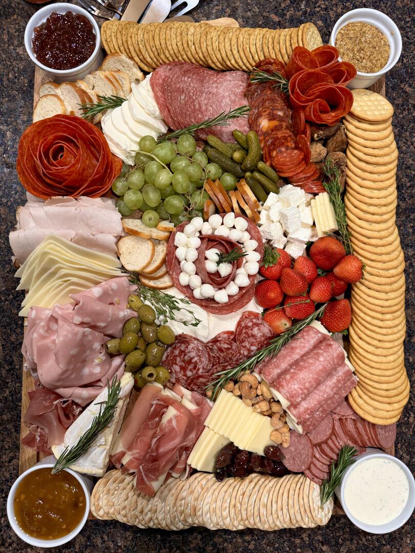 homevsfastfood's tweet photo. [homemade] charcuterie board 
👉 https://t.co/J4kfnLdrNE
#charcuterieboard #homemadefood #snackplatter #foodie #appetizers #homecooking #food #recipes #foodpic #foodie #foodlover #cooking #hungry #goodfood #homecookingvsfastfood https://t.co/7GBDBRmO1u
