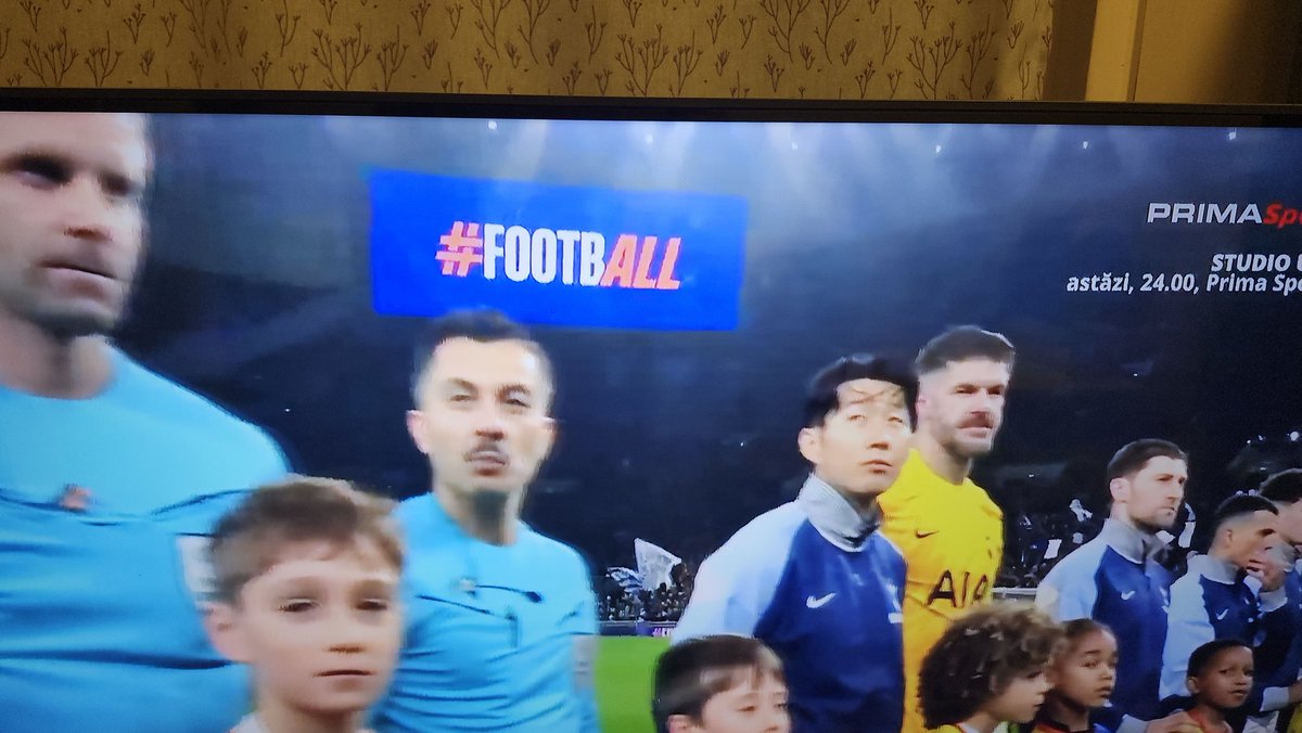 winnieso317's tweet photo. Kick off
#SonHeungMin #sonny7 #son #HMSON #tottenham #spurs #coys #thfc #captain #korean https://t.co/UVFbMoqfzd