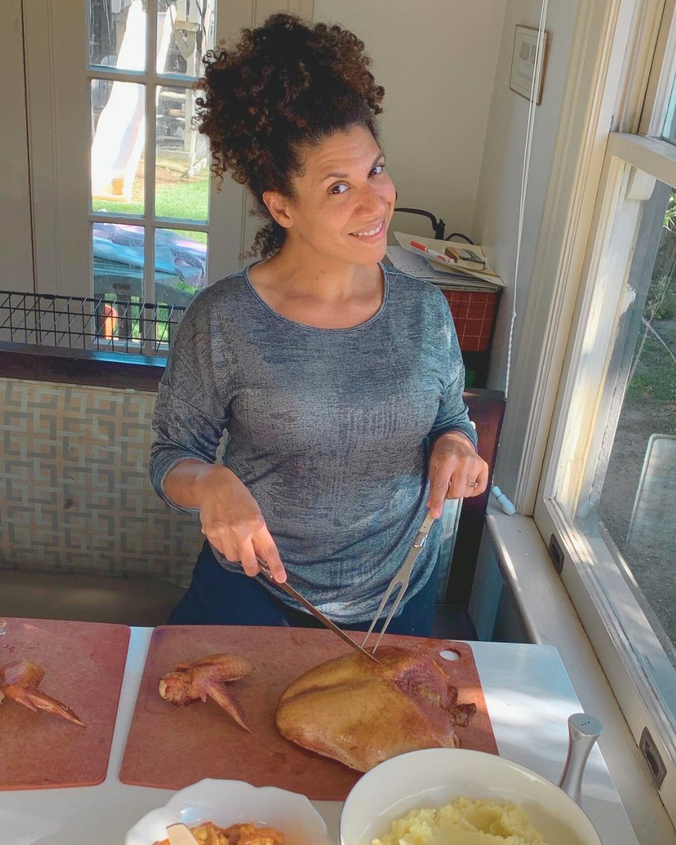 "That moment when the whole house smells like turkey and #memories... 🦃"

Happy #Thanksgiving, #Dating community! Whether hosting, guesting, or celebrating solo - I'm #grateful for YOU and our @realtalk about love &amp; life.

What's on your plate?