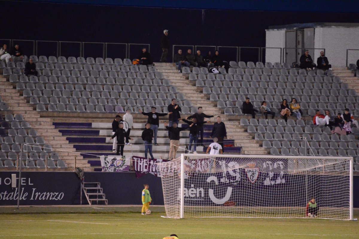 Real Jaén - Huétor Tájar

(Fotos Mario Pastor)