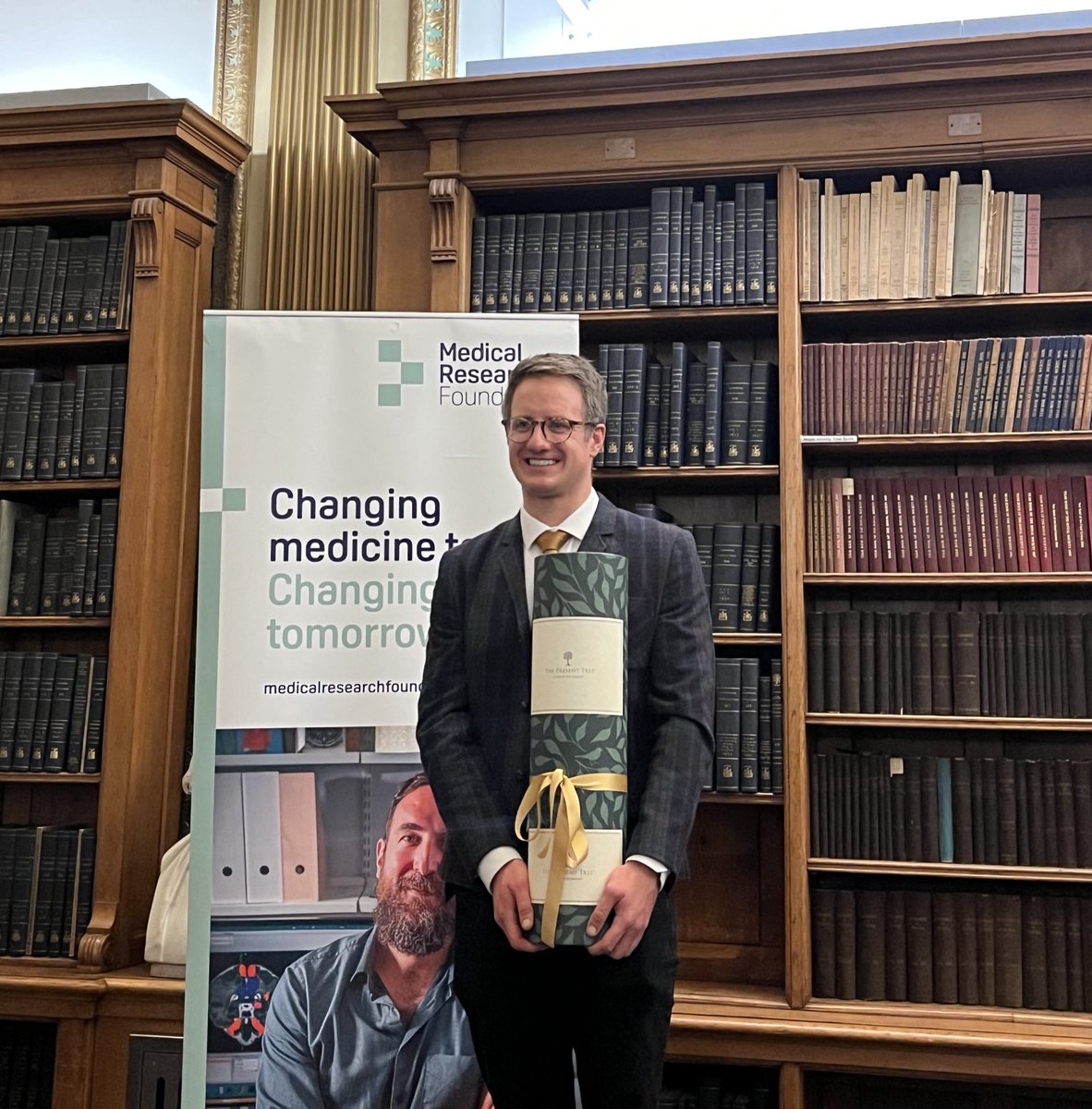 Medical Research Foundation (@medresfdn) on Twitter photo Dr Daniel Padfield (<a href="/UniofExeterESI/">Uni of Exeter's ESI</a>) is our 1st place #EmergingLeadersPrize 2024 winner!🏆
He is exploring the link between global warming & the spread of antibiotic resistance - an urgent threat to human health. We look forward to seeing Dr Padfield’s future work in this field Dr Daniel Padfield (<a href="/UniofExeterESI/">Uni of Exeter's ESI</a>) is our 1st place #EmergingLeadersPrize 2024 winner!🏆
He is exploring the link between global warming & the spread of antibiotic resistance - an urgent threat to human health. We look forward to seeing Dr Padfield’s future work in this field