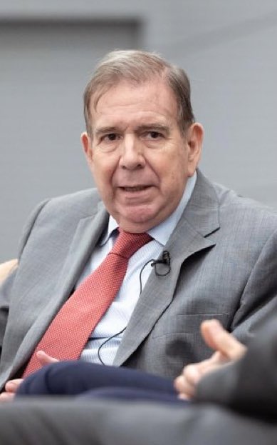 🚨| ÚLTIMA HORA:  El presidente electo de Venezuela, Edmundo González informó que viajará a Estados Unidos en los próximos días para reunirse con el futuro Secretario de Estado, Marcos Rubio. Esperemos pueda reunirse también con Donald Trump. 🇻🇪🇺🇸 ¿Apoyas esta histórica reunión?