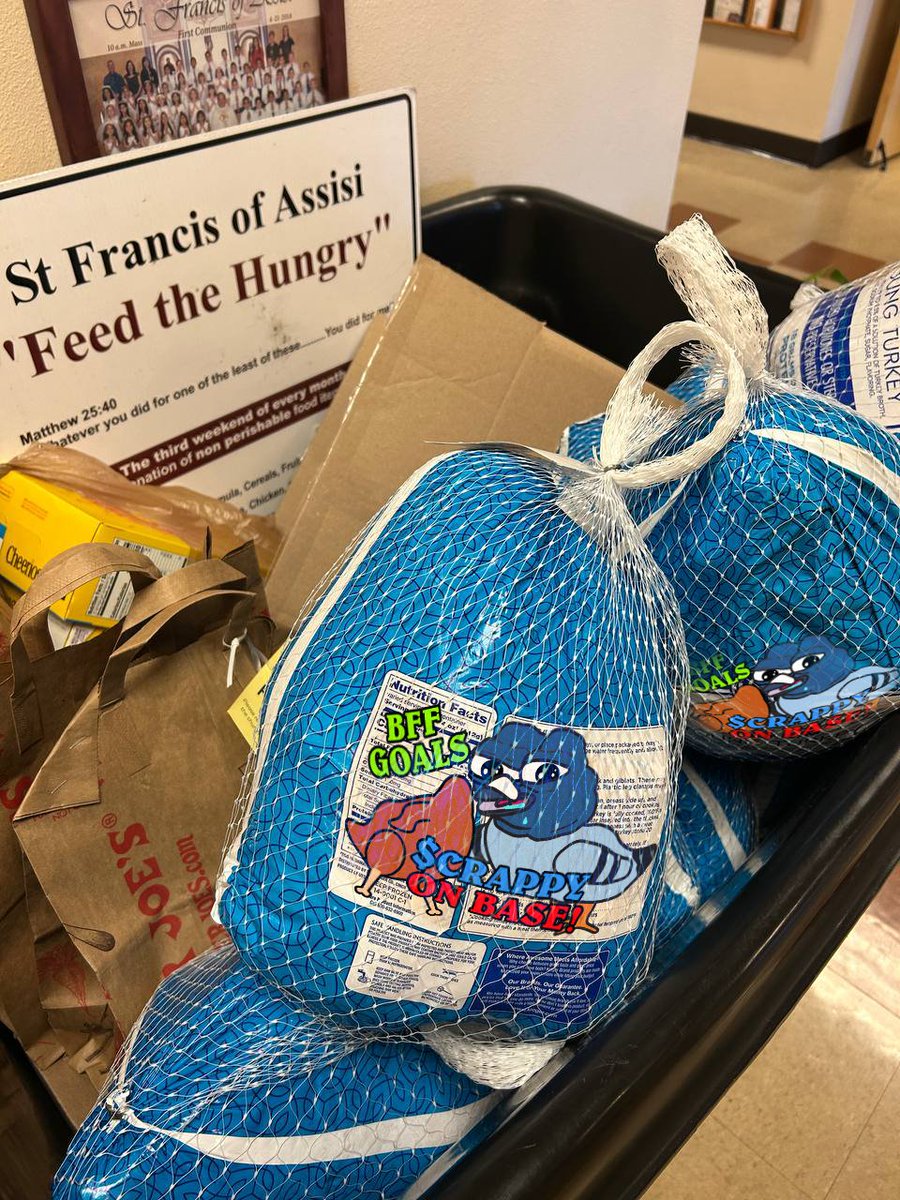 CrappyBirdBase's tweet photo. Just to be clear, Percy DOES NOT condone the carving of birds unless its for a greater cause so with that being said, BIG thanks to @OMGinaeth, @Pastramiking and the rest of the $CRAPPY CTO fam for feeding the needy by donating fresh turkeys to the St. Francis of Assisi church in Henderson, Nevada.

Happy Thanksgiving once again everyone! Let's keep doing good to get better. Stay @base(d)!🦃 💕
