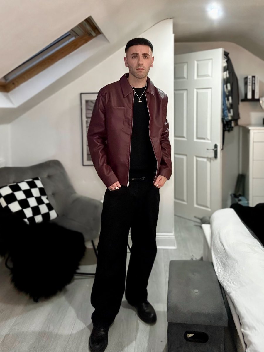 An insta follow would be so much appreciated 🥹
-ryanjamesoflaherty 

🥀🖤
