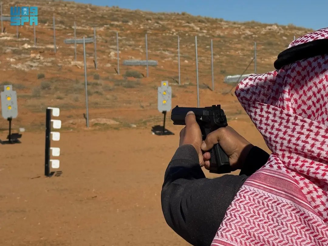 محمية الإمام تركي بن عبدالله الملكية تُدشن ميادين الرماية ضمن موسم "شتاء درب زبيدة" بمنطقة العرايش جنوب #لينة التاريخية. 

spa.gov.sa/N2215834