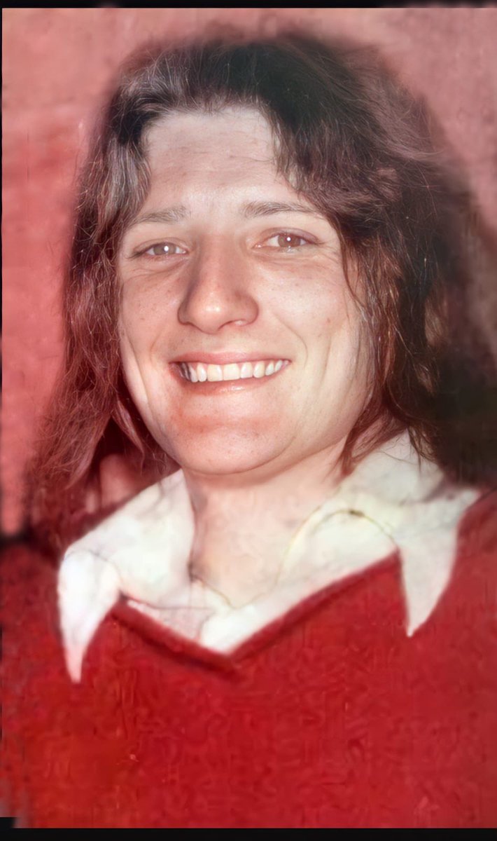 “Everyone, Republican or otherwise has their own particular part to play. No part is too great or too small, no one is too old or too young to do something.”

- Bobby Sands MP.

Play your part. Déan do chuid.