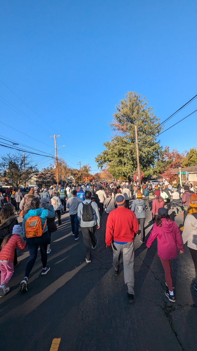 Got out for the annual turkey trot, joined by the Moms.

Happy Thanksgiving!!!!!!!