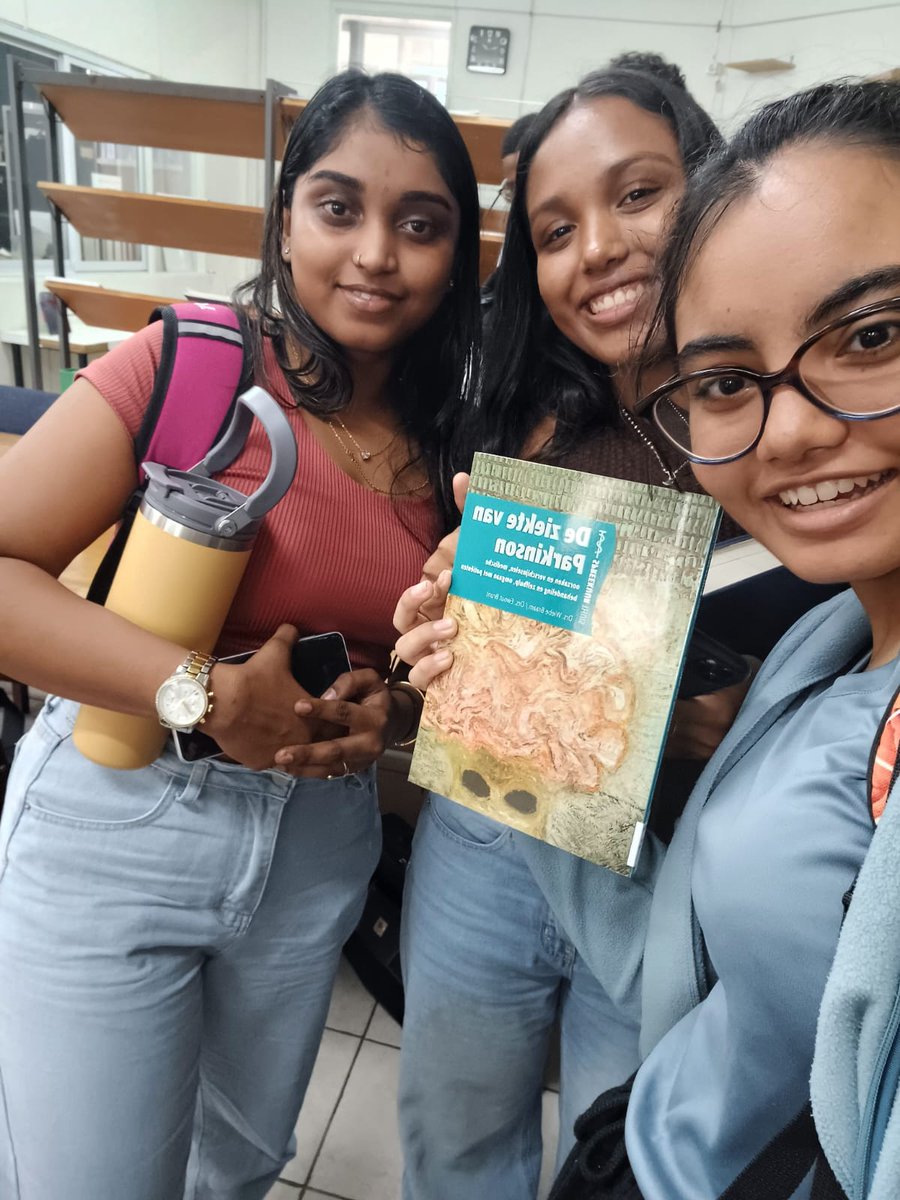 RubyChinafat's tweet photo. Teaching my first year physiotherapy students Academic skills
#library #science #research https://t.co/rdIRWFeJXz
