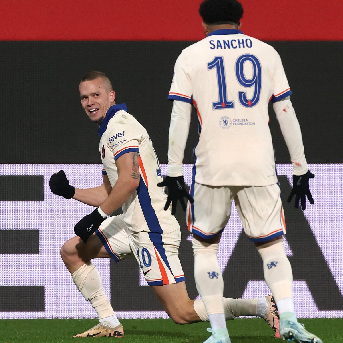 Beautiful European night 💙😁 <a href="/ChelseaFC/">Chelsea FC</a>