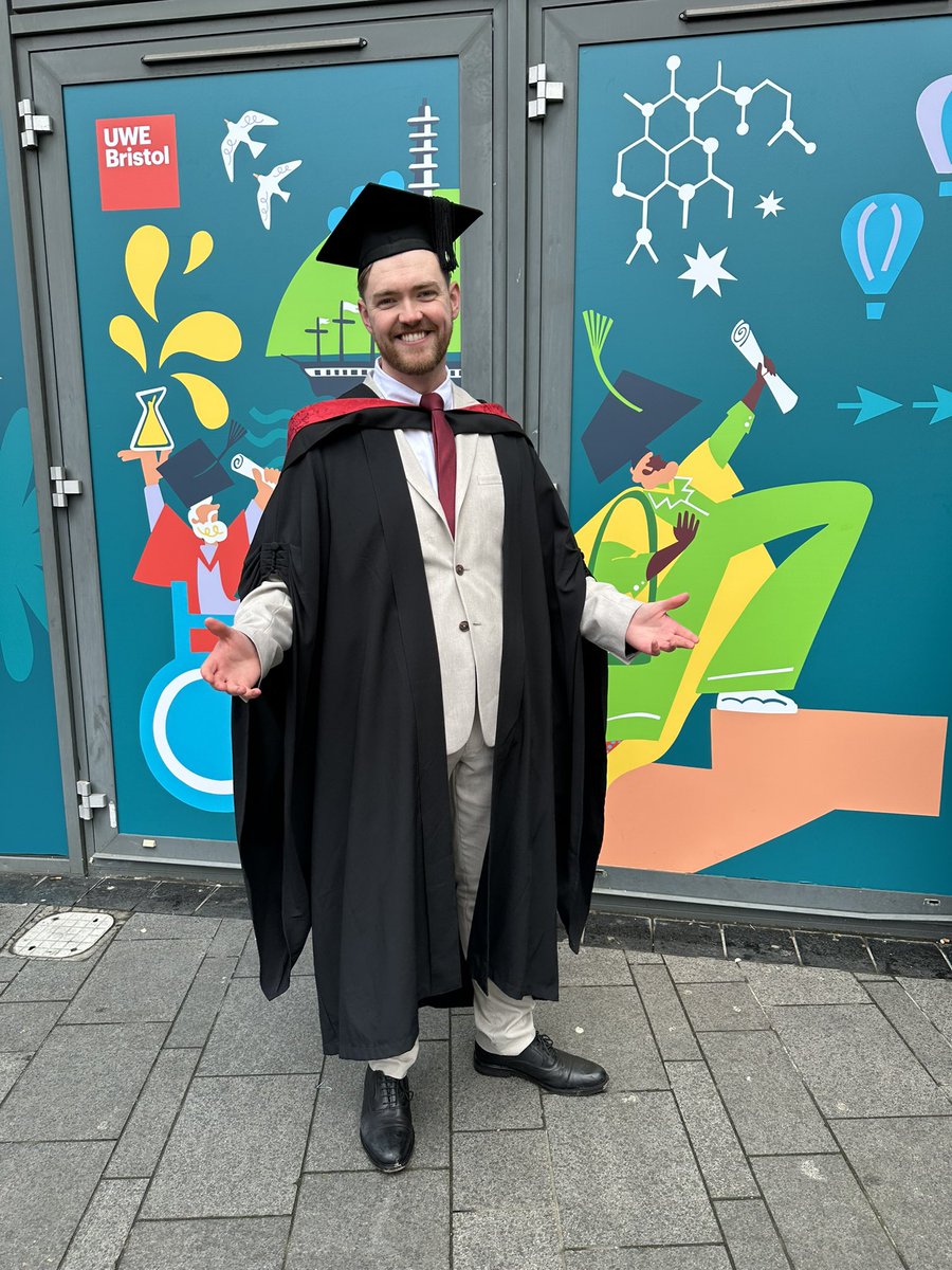 SolTaibi's tweet photo. Graduated and made my TV debut in the last 24 hours. Not a bad day x https://t.co/XKCP6xDqZx