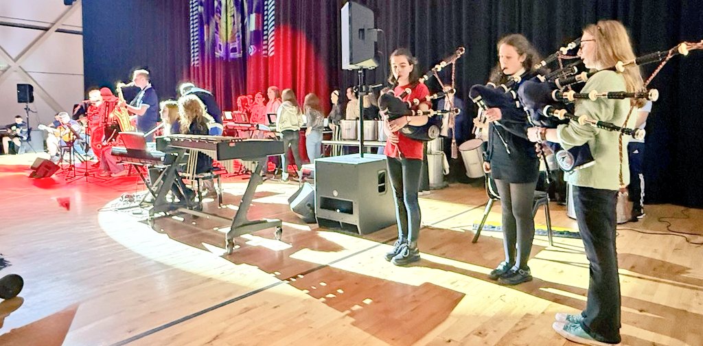 MissKerr tweet media