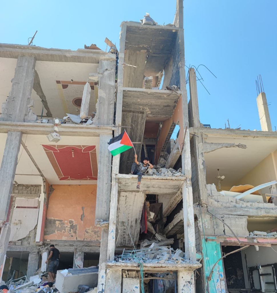 Abdullah_Om3r03's tweet image. Please quote/retweet to as many people as possible
Please get out
Let Friday and Saturday, November 29-30 and Sunday, December 1, be global days of solidarity, to stop the genocide in the Gaza Strip.
🫶🇵🇸🍉