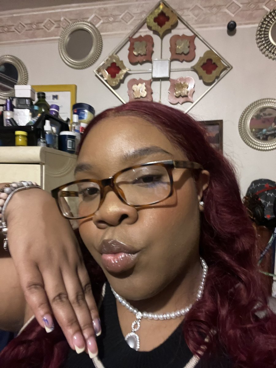 so fine had to do it two times! Happy Thanksgiving x 2nd Zetaversary to my girl 💙