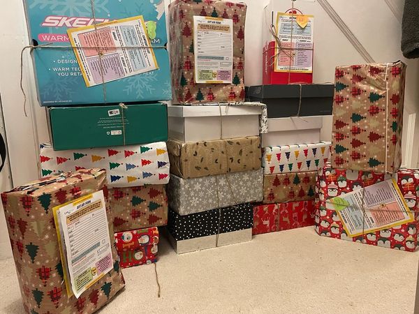 nlancingprimary's tweet image. Link To Hope 2024 Shoe Box Appeal.
The Year 6 children have been busy making shoe box Christmas presents from all of the donations. Thank you everyone for your kindness. #LinkToHope