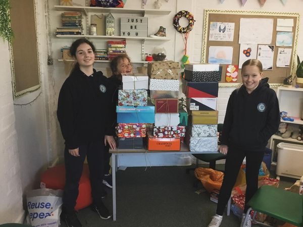 nlancingprimary's tweet image. Link To Hope 2024 Shoe Box Appeal.
The Year 6 children have been busy making shoe box Christmas presents from all of the donations. Thank you everyone for your kindness. #LinkToHope