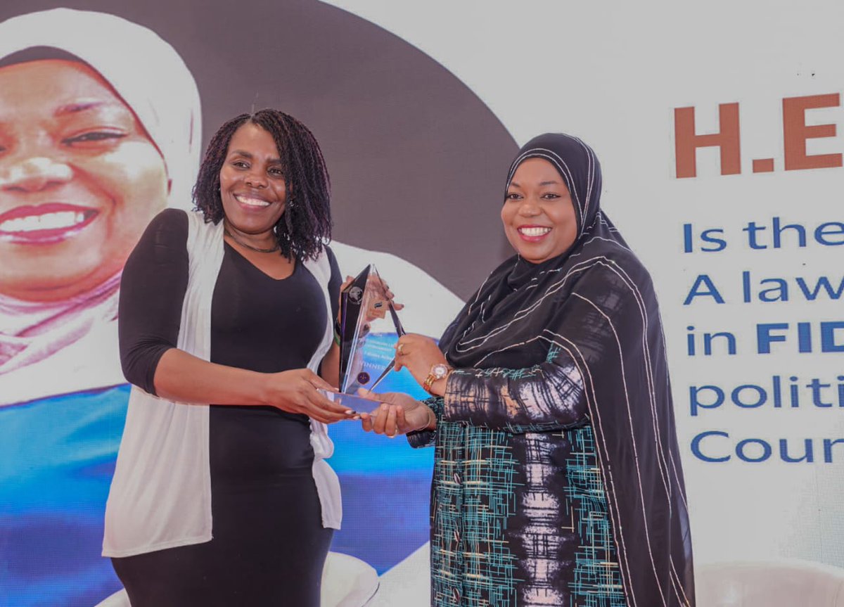 R.M. Mackenzie tweet media