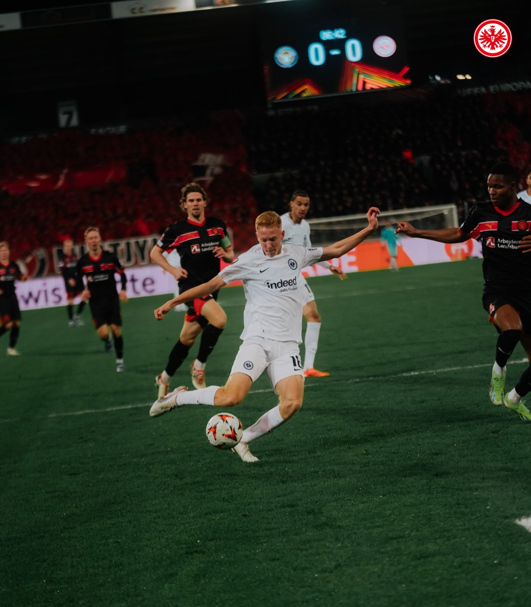 Eintracht's tweet photo. Anvisiert &amp; abgeschlossen! 🇸🇪☄️
–––––
#FCMSGE 0:1 | #SGE | #UEL https://t.co/HeZpRtHdRk