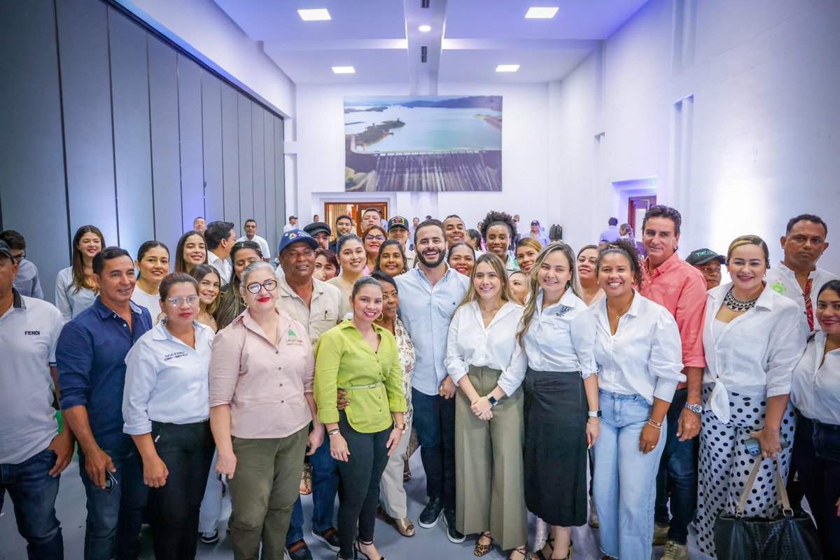 GobCordoba_'s tweet photo. Gobernador @ErasmoZB instaló el seminario taller ‘Orgullo entre Ríos’, un ejercicio de co-creación con el gremio del turismo de Córdoba, para desarrollar en conjunto el Plan Sectorial de Turismo del departamento como hoja de ruta de los próximos  años https://t.co/LzoBFslTPi