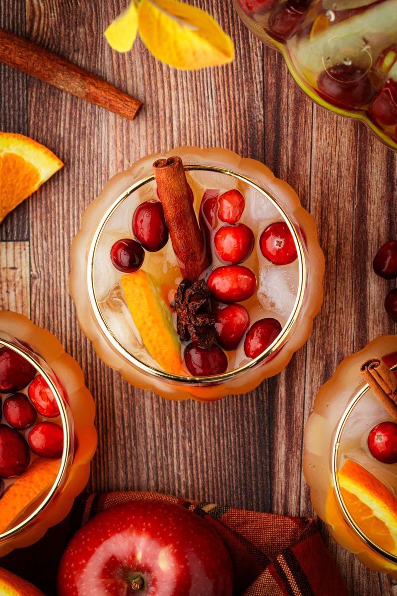 ✨🍷✨ Thanksgiving Sangria 🍂🍁🍂  #CHIWESHE Sauvignon Blanc, Pinot Gris white wine #Grateful!! #love #hugs #happythanksgivingday🦃🍁🍂#PurposeWine #wine #entrepreneur #photooftheday #oregonsfirstblackfemalewinemaker
#oregonsfirstblackfemalewineryownerowner