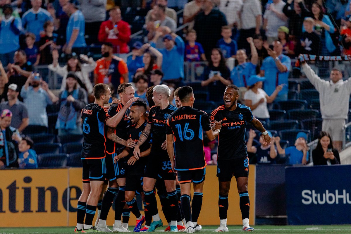 Otra temporada que llega a su fin. 🙌🏾🗽
Gracias a todos por el apoyo incondicional.

Nos llevamos experiencias inolvidables y momentos extraordinarios que quedarán para siempre. Solo queda decir:

¡Gracias, New York! 🩵
<a href="/newyorkcityfc/">New York City FC</a> 

Nos vemos en la próxima temporada. 🏁