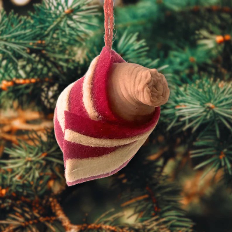 Not sure about these pigs in blankets Christmas tree decorations 👀