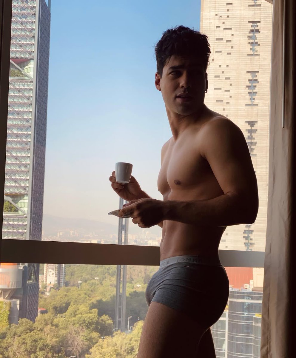 tzglar's tweet photo. Lalo Brito 🥵 https://t.co/ouf7SgzUGz