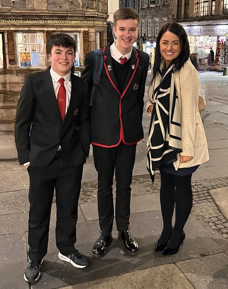 Àrd-sgoil Ghàidhlig Ghlaschu tweet media