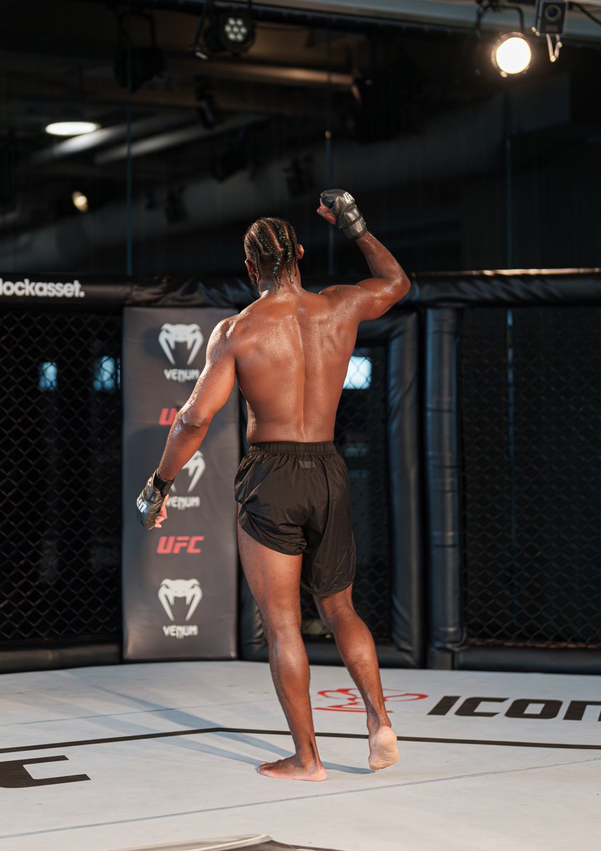 funkmasterMMA's tweet image. Happy Thanksgiving! I’ll be eating next weekend 😤
•
#UFC310 #FunkHarbor