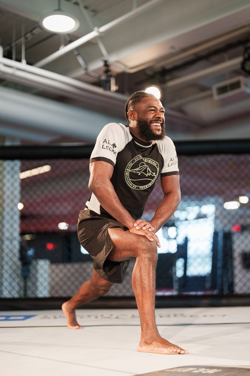 funkmasterMMA's tweet image. Happy Thanksgiving! I’ll be eating next weekend 😤
•
#UFC310 #FunkHarbor