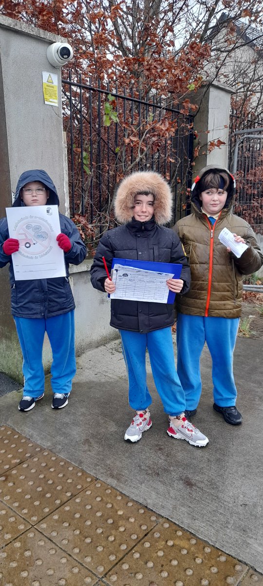 GSBB_Sord's tweet image. Suirbhé tráchta a 2 inniu. 
Cosc ar Réchasadh (no Idiling)
@GreenSchoolsIre
  @greenschools_travel 
#CleanAirWeek #BeatAirPollution #CAW24