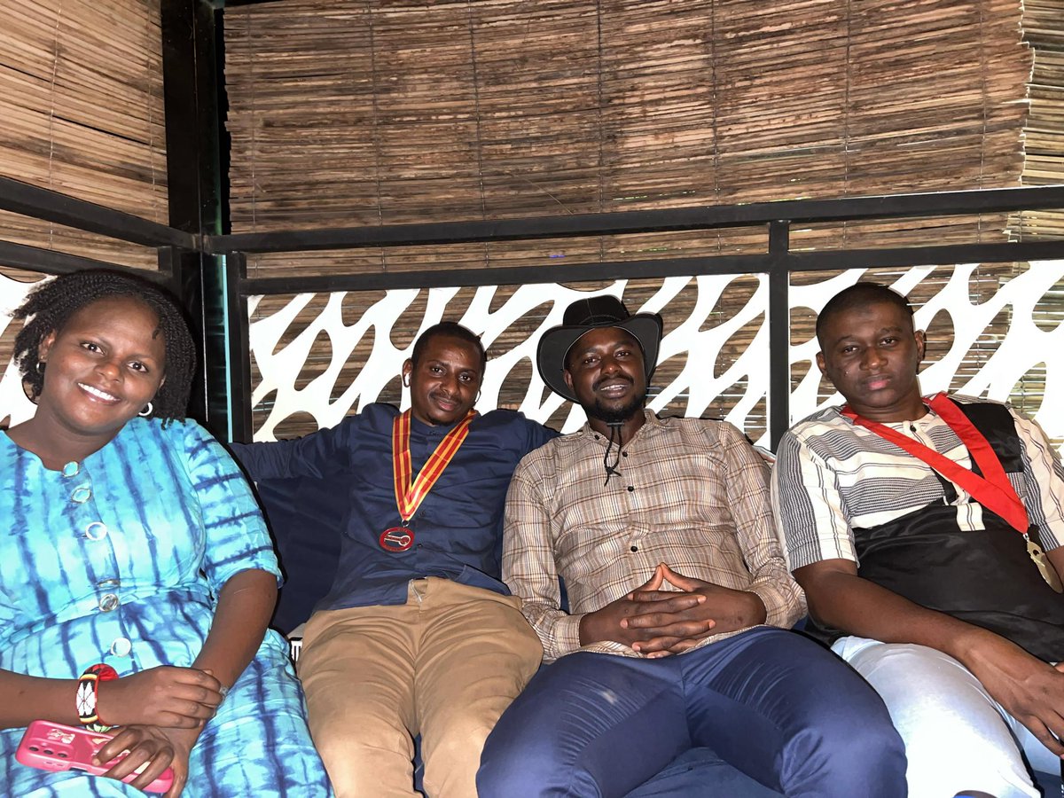 avenir_bamako's tweet photo. [Visite du Drrd ]
En images, la visite du DRRD Seydou KIDA, une visite enrichissante marquée par des échanges constructifs pour le développement du Club et du Rotary en général.
#District_9101
#CNCRIM
#Rotary_International 
#Rotaract_Bamako_Avenir
#LA_MAGIE_DU_ROTARY https://t.co/yxSaYw3P1z