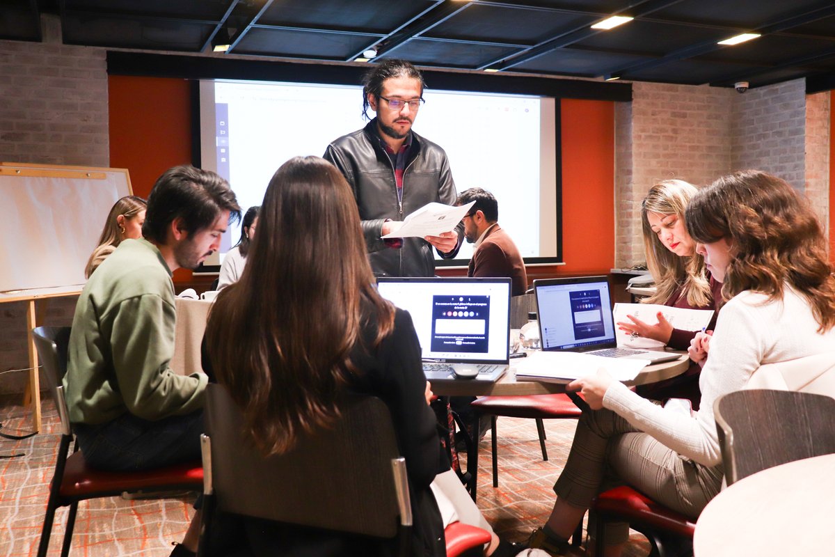 SEIenEspanol's tweet photo. Hoy  junto a @DNP_Colombia y @GIZColombia , lideramos el taller "Sinergías de los #ODS para la Plataforma Multiactor de #Colombia.

Con el uso de la herramienta #SDGSynergies, actores clave exploraron sinergias y trade-offs de los ODS, impulsando su implementación colectiva. https://t.co/c48jYaj6hr
