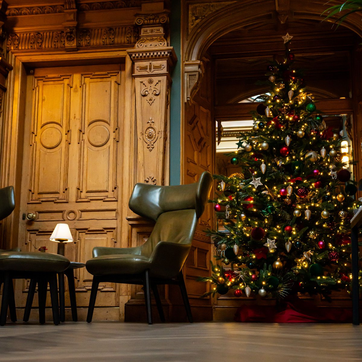 SSCBcharity's tweet photo. 🌟 Just 3 sleeps to go! 🌟 Join us this Sunday at 2:30pm for the SSCB Tree of Light switch-on at The Scott Hotel. ❄️✨ Experience the magic of their Winter Wonderland at this free, heartwarming event. 🌲❤️
Book now! 👉 #TreeOfLight #SSCBEvent 
https://t.co/uRhNIlgFTw https://t.co/5l8RRD4FuX