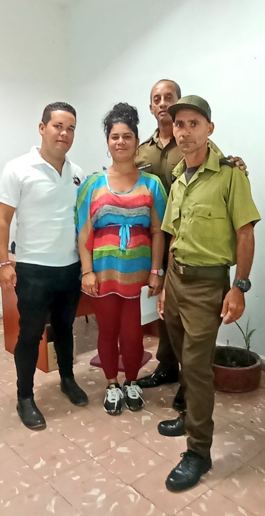 VictorV20545079's tweet photo. Exelente recorrido #ANIR y sindicato de #SNCD @ClaudiaLui20 por la delegación del @minint_cuba en la #IslaDeLaJuventud🌲. Donde se intercambio con nuestros Innovadores, conocimos sobre su aporte y ahora a la economía del territorio🏝️y el país🇨🇺.
A seguir innovando y por más metas https://t.co/VtB6CikFMW