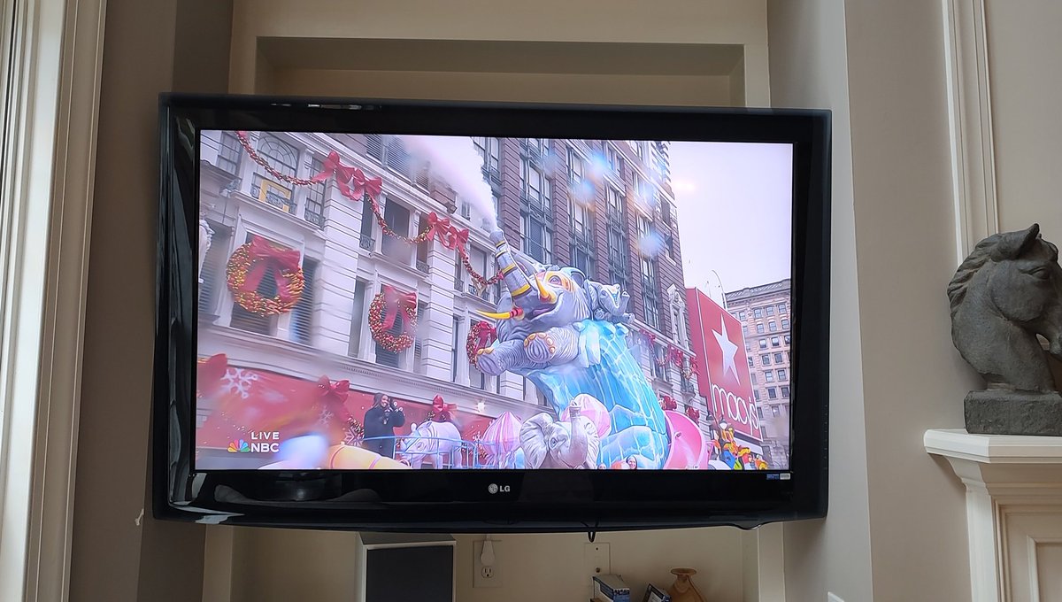 Happy Thanksgiving Highcroft Huskies!  Hope everyone is enjoying the #macysthanksgivingdayparade and some good food with family and friends! 🦃🦃🦃