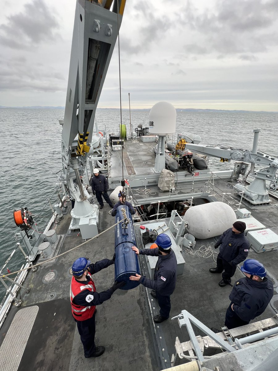 HMS Cattistock tweet media