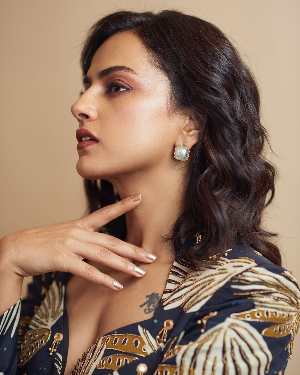 OnlyHeroines's tweet photo. #ShraddhaSrinath 😘 https://t.co/ljXsrYTIBN